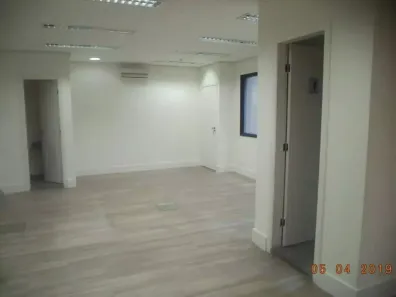 Sala Comercial para venda ou aluguel, 37m² no Vila Olímpia, São Paulo