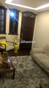 Casa com 4 Quartos à venda, 300m² no Carajás, Contagem