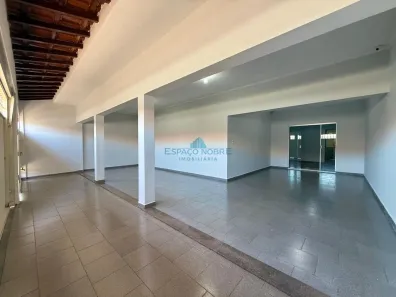 Casa com 4 Quartos à venda, 220m² no São Joaquim, Franca