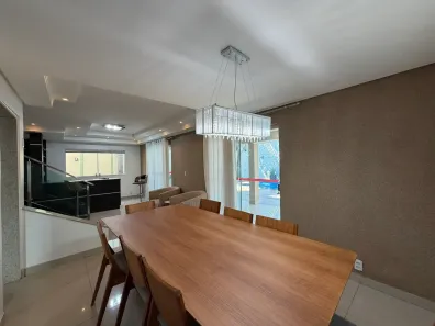 Casa de Condomínio com 3 Quartos à venda, 242m² no Jardins Madri, Goiânia