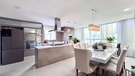 Apartamento com 3 Quartos para alugar, 157m² no Centro, Balneário Camboriú