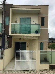 Sobrado com 2 Quartos à venda, 69m² no Itacolomi, Balneário Piçarras