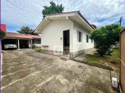 Casa com 3 Quartos à venda, 145m² no Rio Tavares, Florianópolis