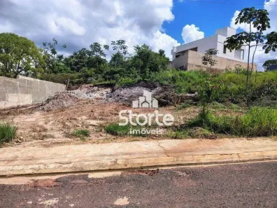Lote/Terreno à venda, 360m² no Jardim Inconfidência, Uberlândia