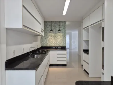 Apartamento com 3 Quartos à venda, 132m² no Centro, Florianópolis