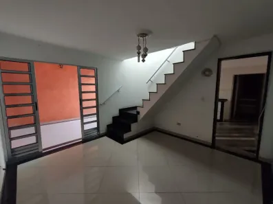 Sobrado com 4 Quartos à venda, 125m² no Vila Carmosina, São Paulo