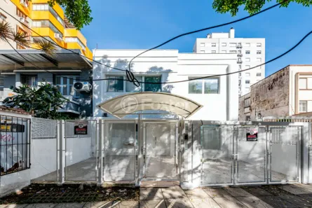 Casa com 5 Quartos à venda, 240m² no Santa Cecília, Porto Alegre