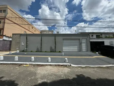 Casa com 2 Quartos à venda, 180m² no Setor Aeroporto, Goiânia