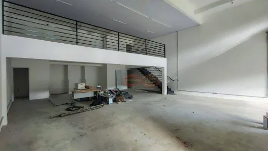 Galpão/Depósito/Armazém para alugar, 250m² no Jardim Palladino, Itatiba