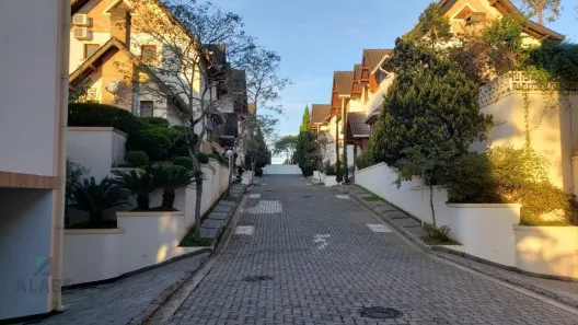 Casa de Condomínio com 4 Quartos à venda, 478m² no Chácara Monte Alegre, São Paulo