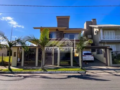 Casa com 3 Quartos à venda, 357m² no Torres, Torres