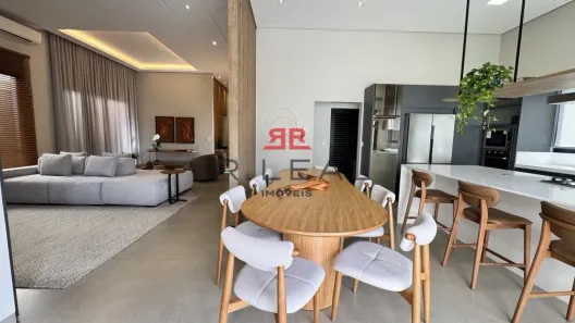 Casa de Condomínio com 3 Quartos à venda, 270m² no Vila Aviação, Bauru