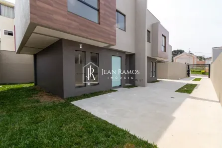 Sobrado com 3 Quartos à venda, 110m² no Uberaba, Curitiba
