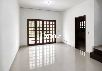 Sobrado com 6 Quartos à venda, 246m² no Jardim América, Goiânia