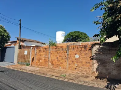 Lote/Terreno à venda, 200m² no Jardim Maria Lúcia, São José do Rio Preto