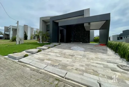 Casa de Condomínio com 3 Quartos à venda, 179m² no , Tramandaí