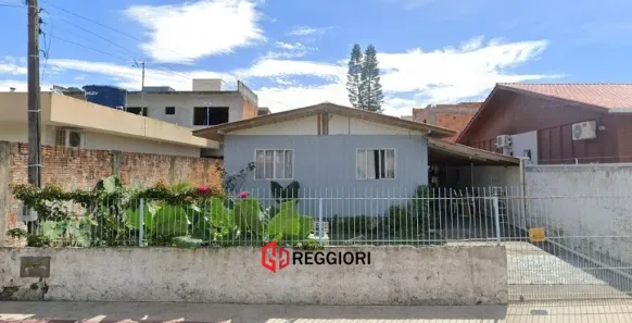 Casa com 2 Quartos à venda, 76m² no Monte Alegre, Camboriú