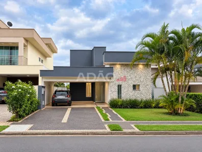 Casa de Condomínio com 3 Quartos à venda, 208m² no Jardins Valência, Goiânia