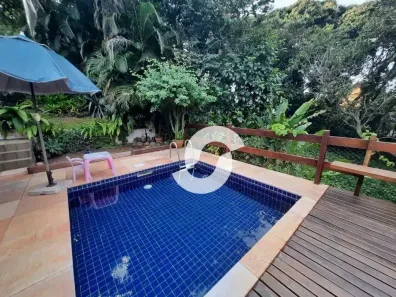 Casa de Condomínio com 3 Quartos à venda, 256m² no Sapê, Niterói