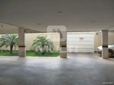 Apartamento com 2 Quartos para alugar, 70m² no Segismundo Pereira, Uberlândia
