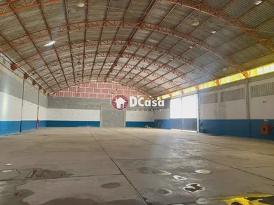 Galpão/Depósito/Armazém para alugar, 1750m² no Piracangaguá, Taubaté