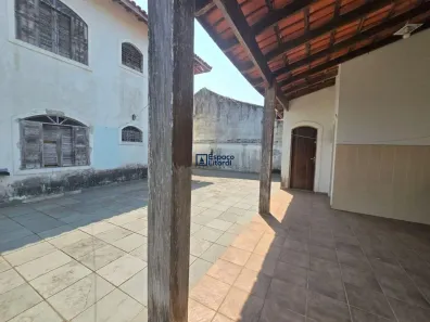 Sobrado com 4 Quartos à venda, 221m² no Jardim Nomar, Caraguatatuba