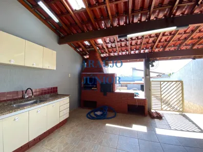 Casa com 3 Quartos para alugar, 247m² no Morada do Sol, Americana