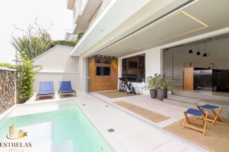 Casa de Condomínio com 3 Quartos à venda, 390m² no Santa Quitéria, Curitiba