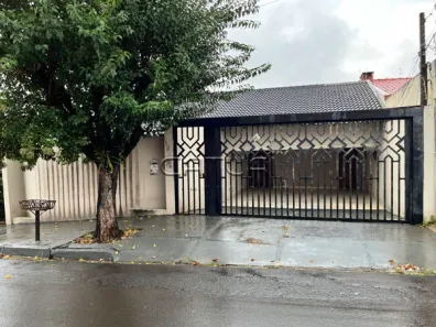 Casa com 4 Quartos à venda, 258m² no Quebec, Londrina