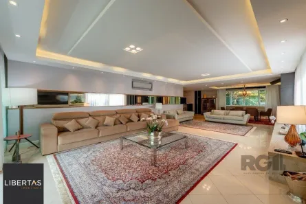 Apartamento com 3 Quartos à venda, 270m² no Três Figueiras, Porto Alegre