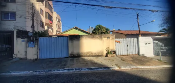 Casa com 4 Quartos à venda, 253m² no Jardim América, Goiânia