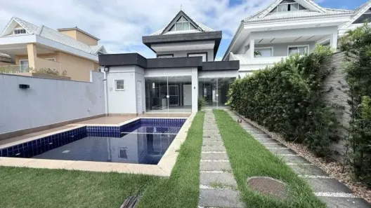 Casa de Condomínio com 4 Quartos para alugar, 350m² no Vargem Grande, Rio de Janeiro