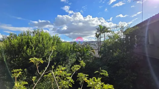 Casa com 4 Quartos à venda, 161m² no Novo Glória, Belo Horizonte