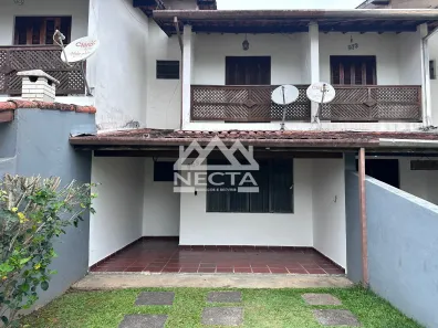 Casa de Condomínio com 3 Quartos à venda, 161m² no Indaiá, Caraguatatuba
