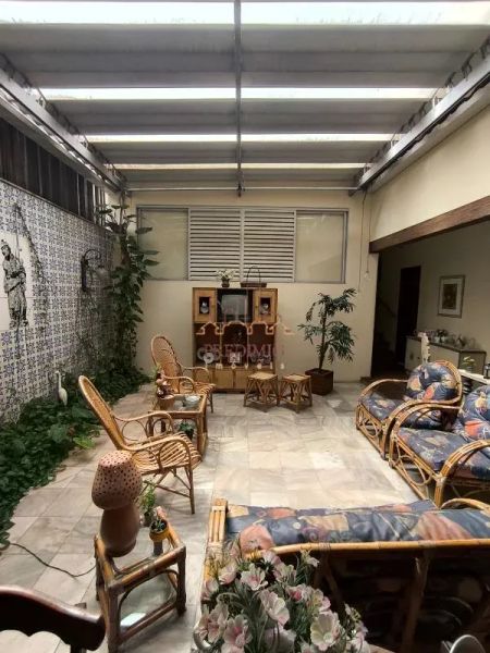Casa com 4 quartos — São José, Belo Horizonte