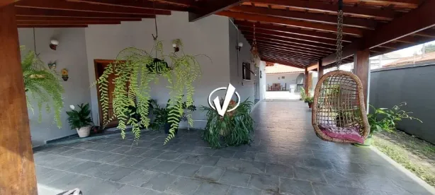 Casa com 5 Quartos à venda, 180m² no Parque São Domingos, Pindamonhangaba