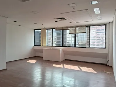 Sala Comercial para alugar, 40m² no Boa Vista, Porto Alegre