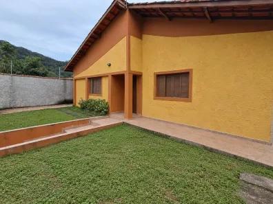 Casa com 4 Quartos para alugar, 400m² no Martim de Sá, Caraguatatuba