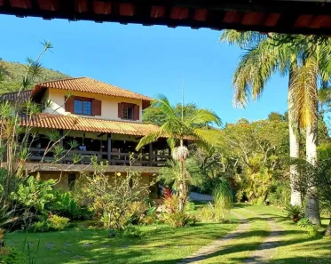 Casa com 4 Quartos à venda, 400m² no Samambaia, Petrópolis