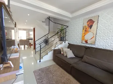 Casa com 2 Quartos à venda, 63m² no Guanabara, Joinville
