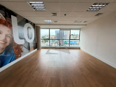 Sala Comercial para alugar, 151m² no Cambuí, Campinas