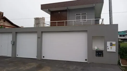 Apartamento com 2 Quartos para alugar, 45m² no Balneário Pereque, Porto Belo