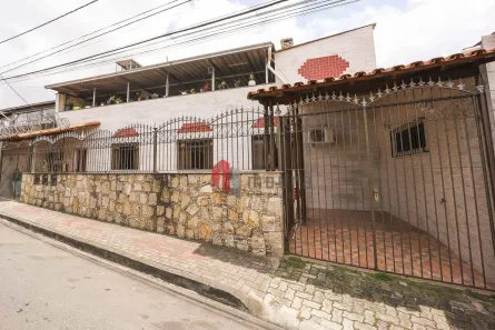 Casa com 3 Quartos à venda, 112m² no Ipiranga, Juiz de Fora
