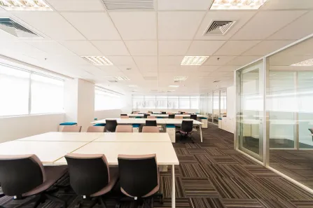 Sala Comercial para alugar, 246m² no Centro Cívico, Curitiba