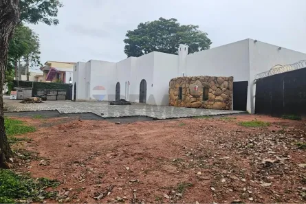 Imóvel Comercial com 2 Quartos para alugar, 559m² no Jardim das Paineiras, Campinas