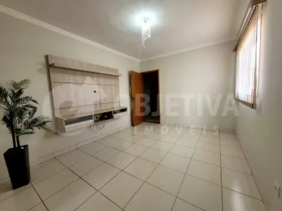 Apartamento com 2 Quartos para alugar, 65m² no Jardim Brasília, Uberlândia