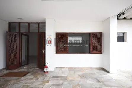 Ponto Comercial à venda, 50m² no Vila Pirajussara, São Paulo