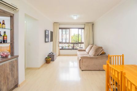 Apartamento com 2 Quartos à venda, 67m² no Passo da Areia, Porto Alegre