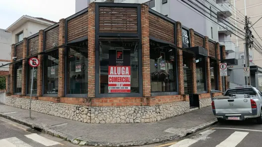 Sala Comercial para alugar, 300m² no Centro, Ponta Grossa