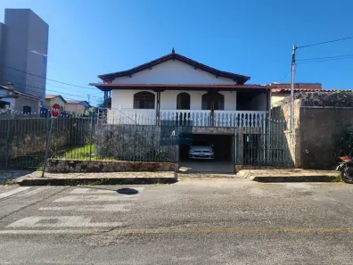 Casa com 3 Quartos à venda, 160m² no Jardim Pérola, Contagem